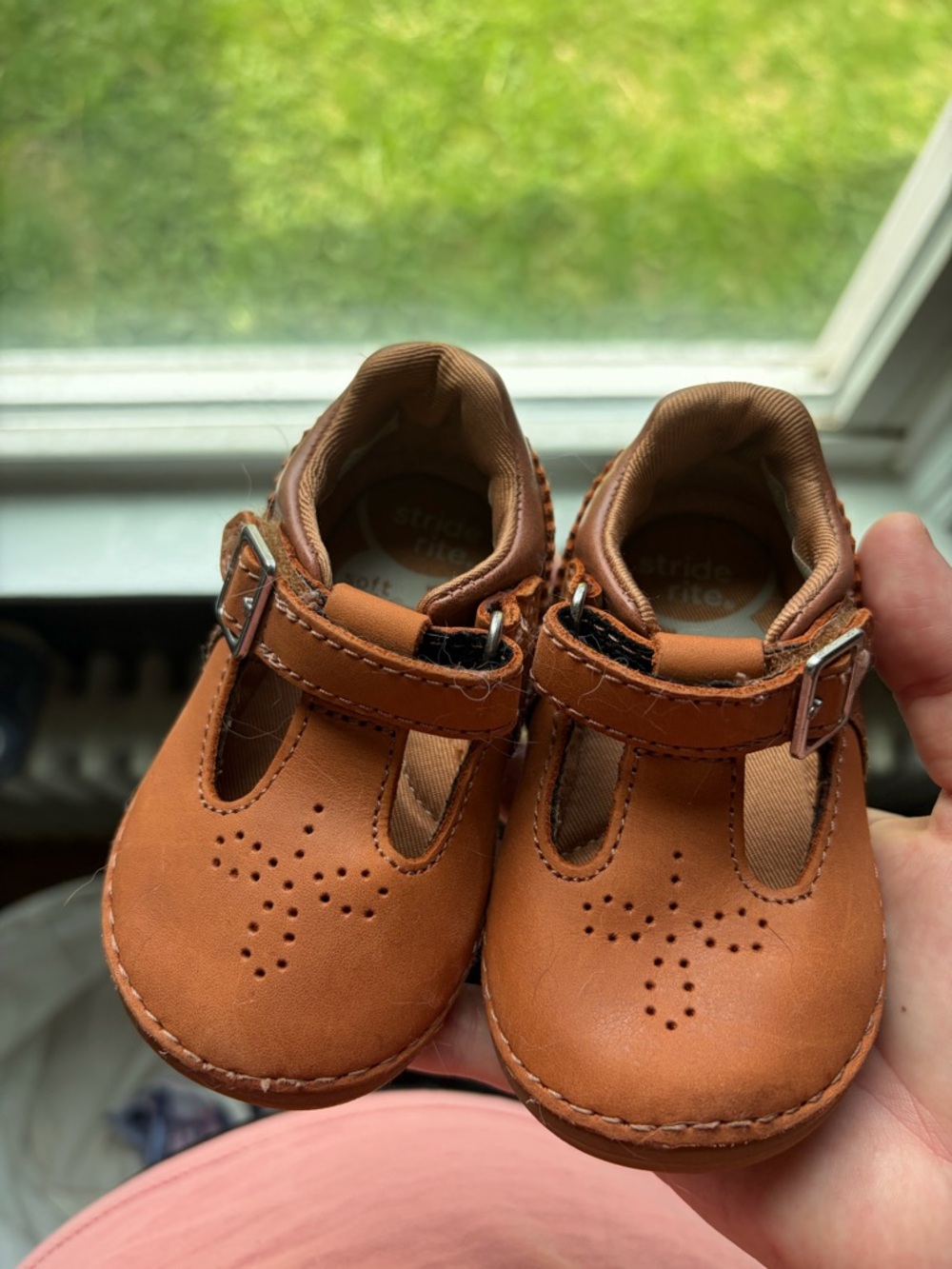 Stride Rite Brown Leather Mary Jane’s 4W